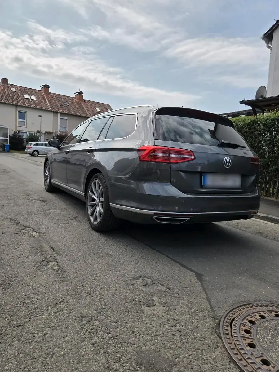 Gebraucht VW Passat Highline 240 PS (176 kW) 2015 Grau Kombi