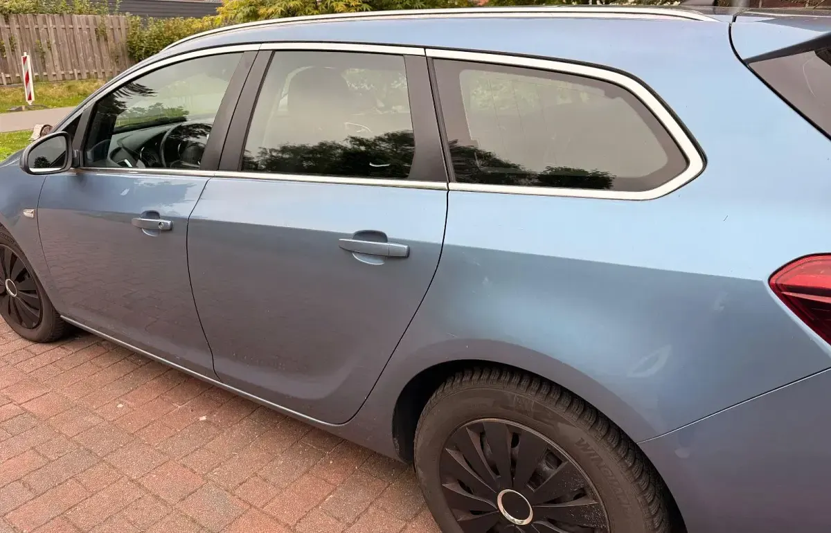 Używany Opel Astra Innovation 140 KM (102 kW) 2010 Niebieski Kombi