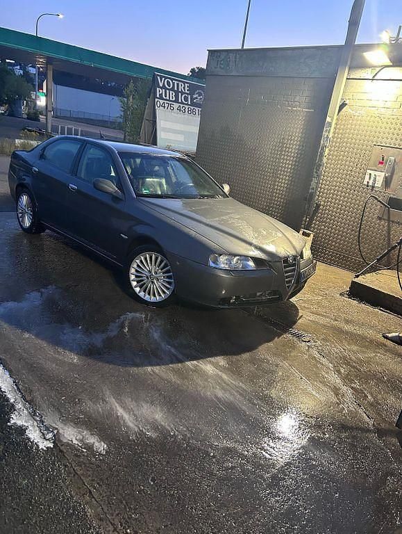 Schwarz Gebraucht 2004 Alfa Romeo 166 Distinctive Limousine | 4.700 € (Fairer Preis) - Bild 1/3