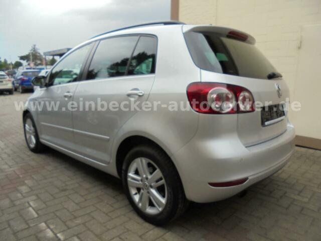 Gebraucht VW Golf VI Match 105 PS (77 kW) 2012 Silber metallic Kleinwagen