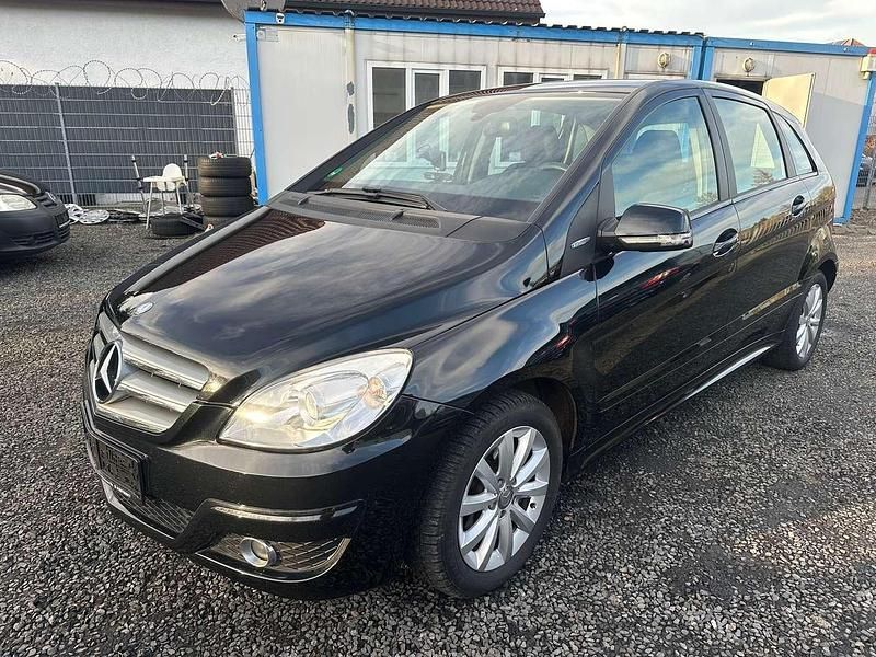Gebraucht Mercedes B160 95 PS (69 kW) 2010 Kosmosschwarz  metalliclack Van / Kleinbus
