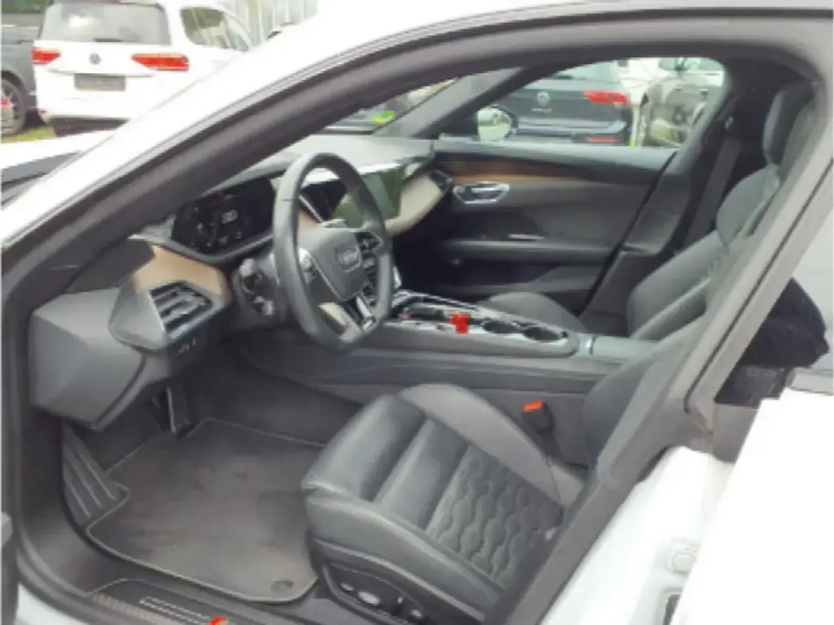 Gebraucht Audi e-tron Sport 439 kW (598 PS) 2021 Suzukagrau metallic SUV