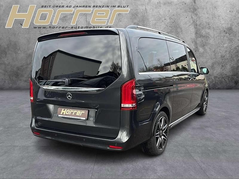 Gebraucht Mercedes V220 Avantgarde Edition 163 PS (119 kW) 2024 Graphitgrau metallic Van / Kleinbus