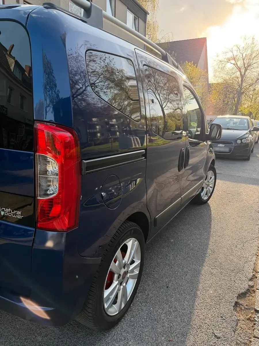 Gebraucht Fiat Qubo Trekking 77 PS (56 kW) 2013 Blau Van / Kleinbus