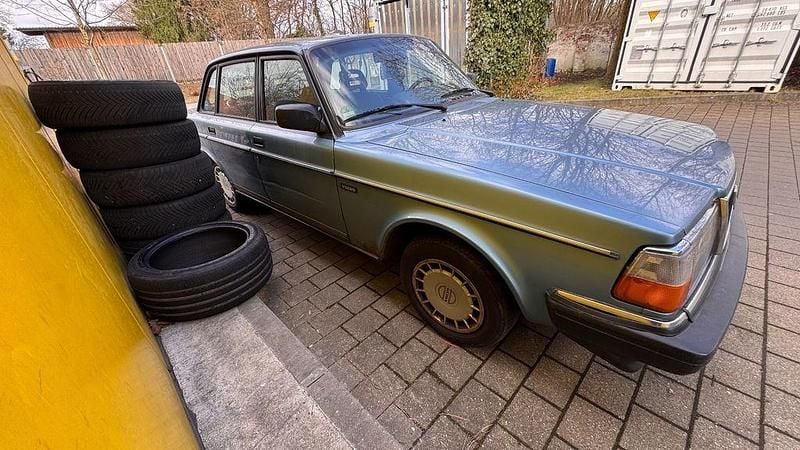 Gebraucht Volvo 240 116 PS (85 kW) 1993 Blau Limousine