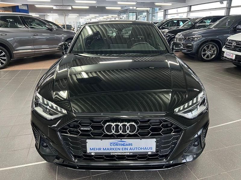 Gebraucht Audi A4 S-Line 204 PS (150 kW) 2022 Mythosschwarz Kombi