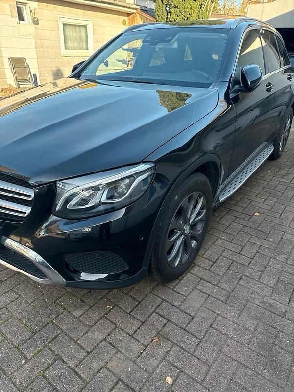 Gebraucht Mercedes GLC350 258 PS (189 kW) 2017 Schwarz SUV