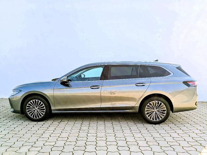 Neu VW Passat Elegance 150 PS (110 kW) 2025 Diabasgrau metallic Kombi