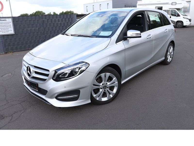 Silber Gebraucht 2018 Mercedes B200 Van / Kleinbus | 18.990 € (Fairer Preis) - Bild 1/4