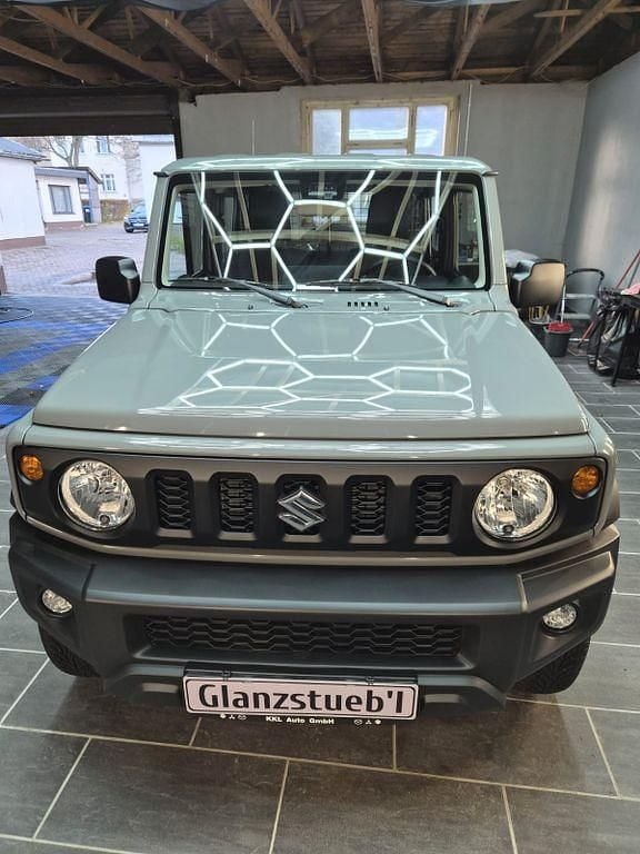 Grau Gebraucht 2023 Suzuki Jimny SUV | 29.999 € (Fairer Preis) - Bild 1/4