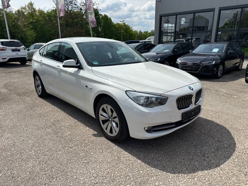 Weiß Gebraucht 2011 BMW 530 Gran Turismo Sport Line SUV | 12.899 € (Fairer Preis) - Bild 1/4