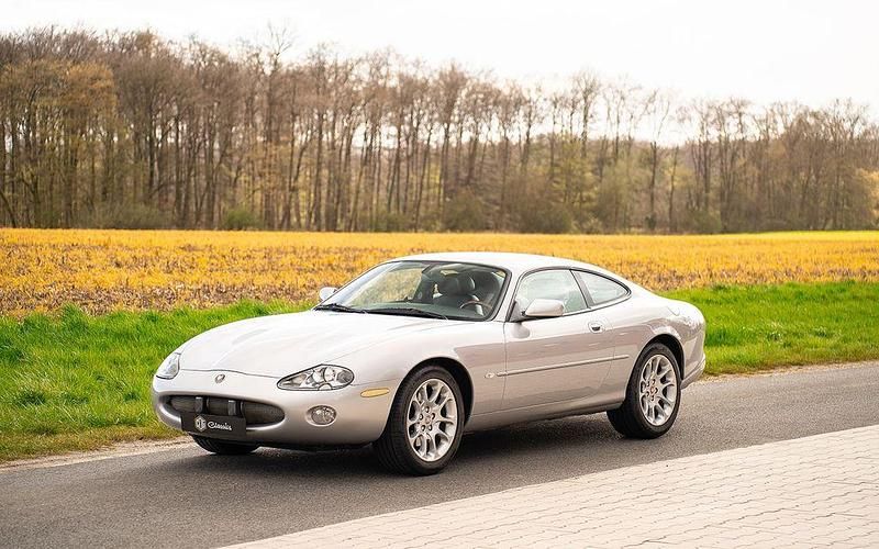 Gebraucht Jaguar XKR 363 PS (266 kW) 2001 Silber Coupé