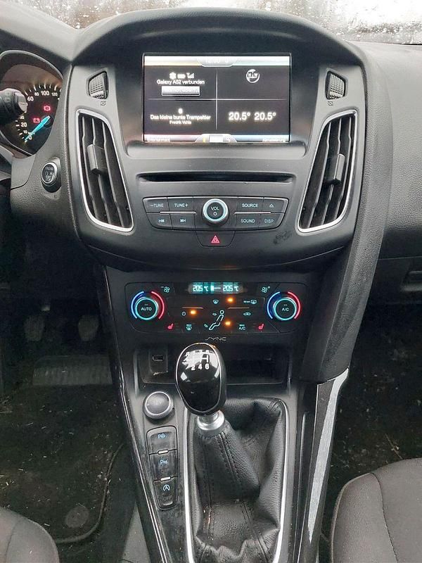 Używany Ford Focus Titanium 182 KM (133 kW) 2015 Czarny Sedan/Limuzyna