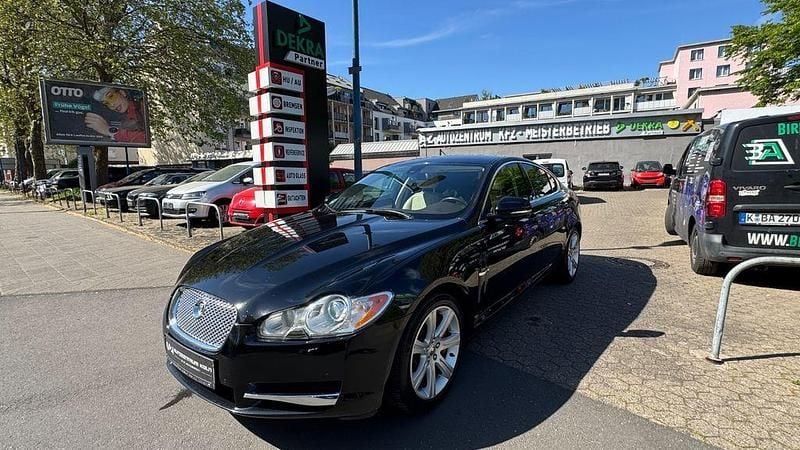 Second-hand Jaguar XF 211 CP (155 kW) 2011 Negru Berlinǎ
