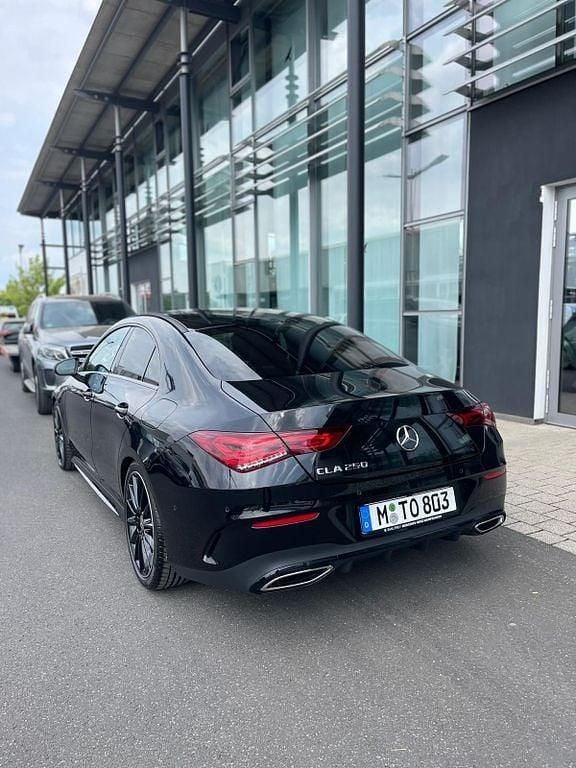 Gebraucht Mercedes CLA250 224 PS (164 kW) 2021 Schwarz Limousine