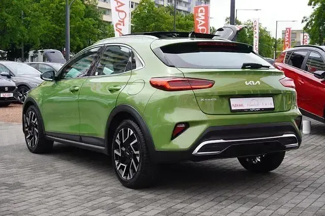 Gebraucht Kia XCeed Spirit 160 PS (117 kW) 2023 Celadongrün met (metallic) SUV