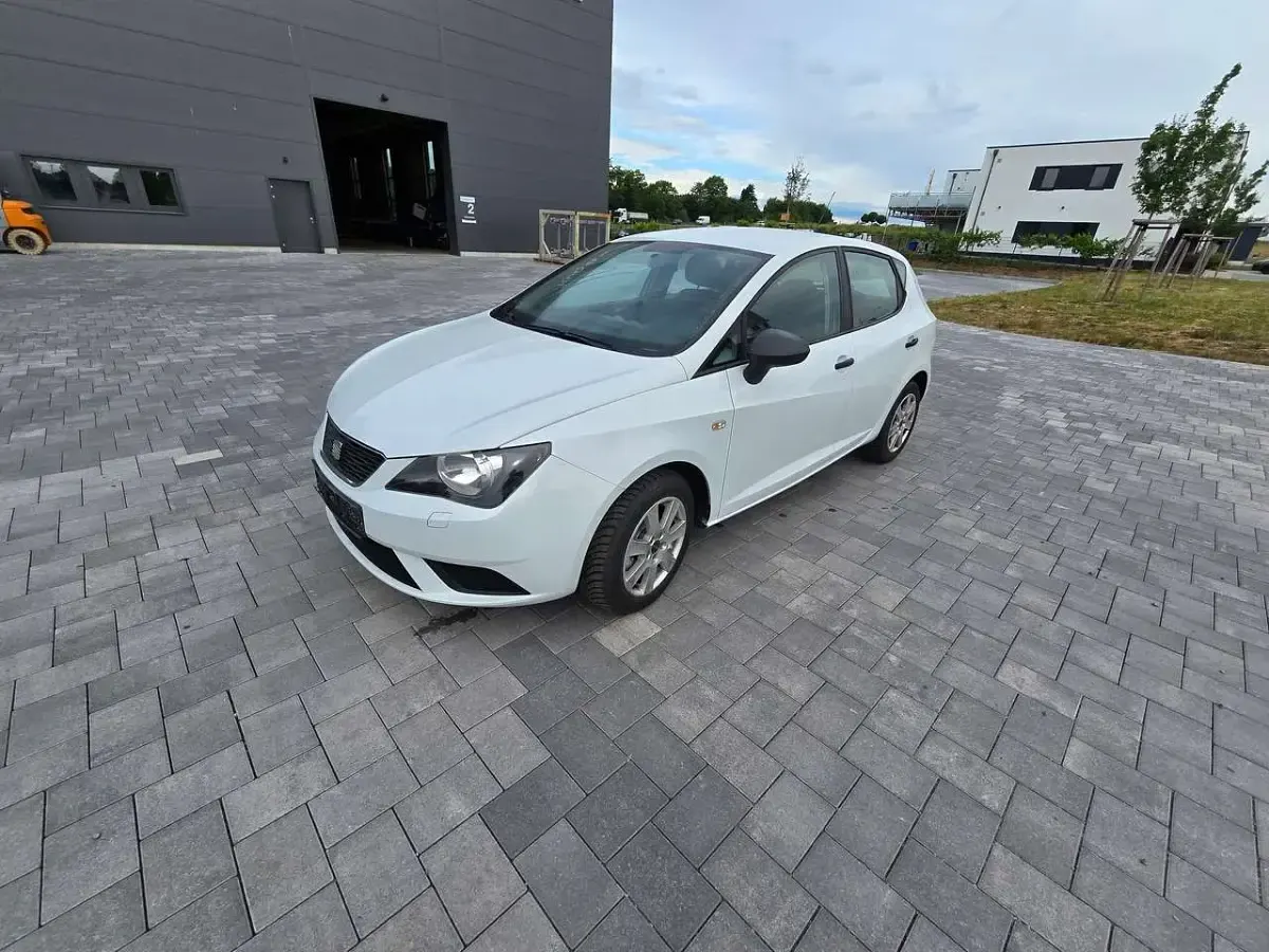 Gebraucht Seat Ibiza Reference 86 PS (63 kW) 2013 "nevada" weiss Kleinwagen