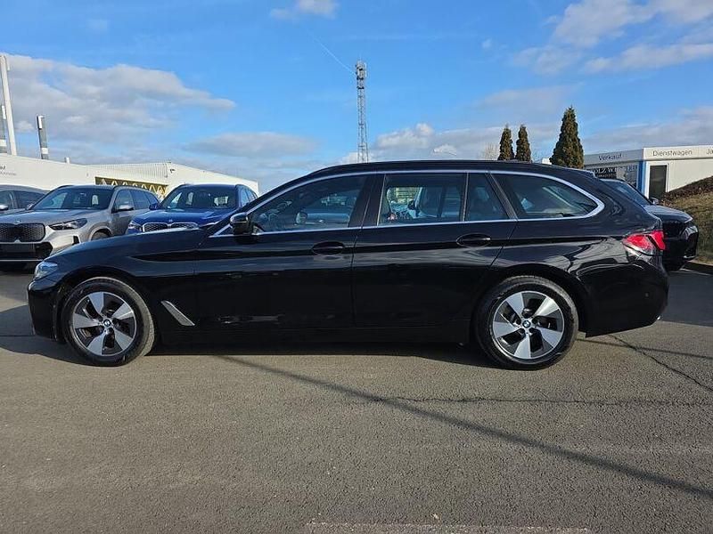 Gebraucht BMW 520 Efficient Dynamics 184 PS (135 kW) 2022 Schwarz Kombi