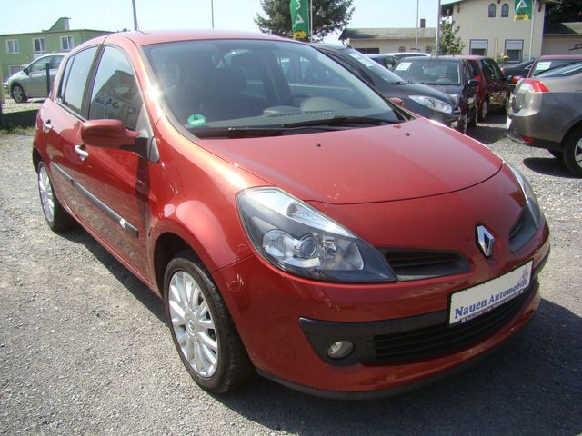 Gebraucht Renault Clio II Dynamique 75 PS (55 kW) 2007 Rot metallic Limousine