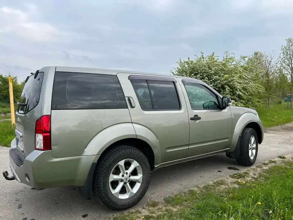 Gebraucht Nissan Pathfinder 190 PS (139 kW) 2012 Grau SUV