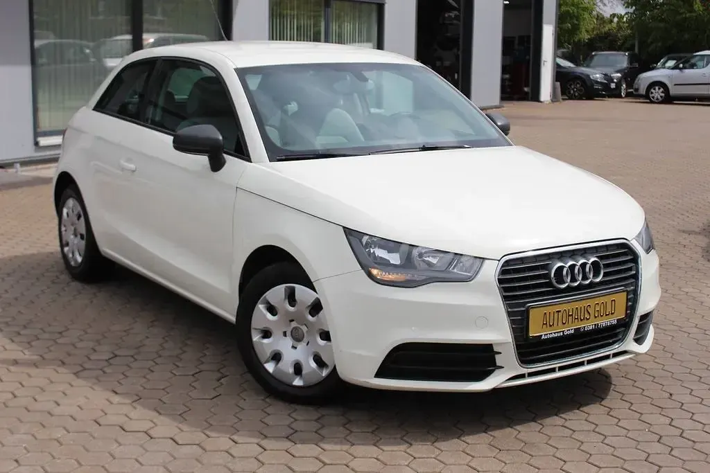 Gebraucht Audi A1 Attraction 86 PS (63 kW) 2011 Weiß Kleinwagen