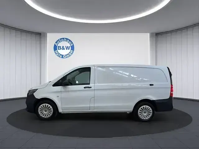 Gebraucht Mercedes Vito 163 PS (119 kW) 2024 Weiß Van