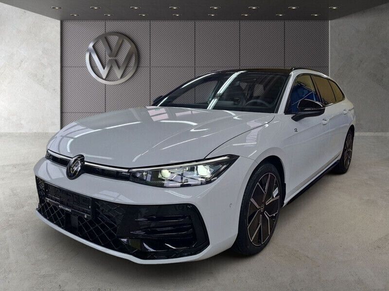Weiß Gebraucht 2022 VW Passat R-line Kombi | 63.350 € - Bild 1/4
