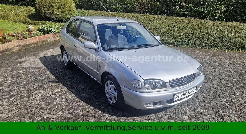 Gebraucht Toyota Corolla Sol 110 PS (80 kW) 2000 Silber Limousine