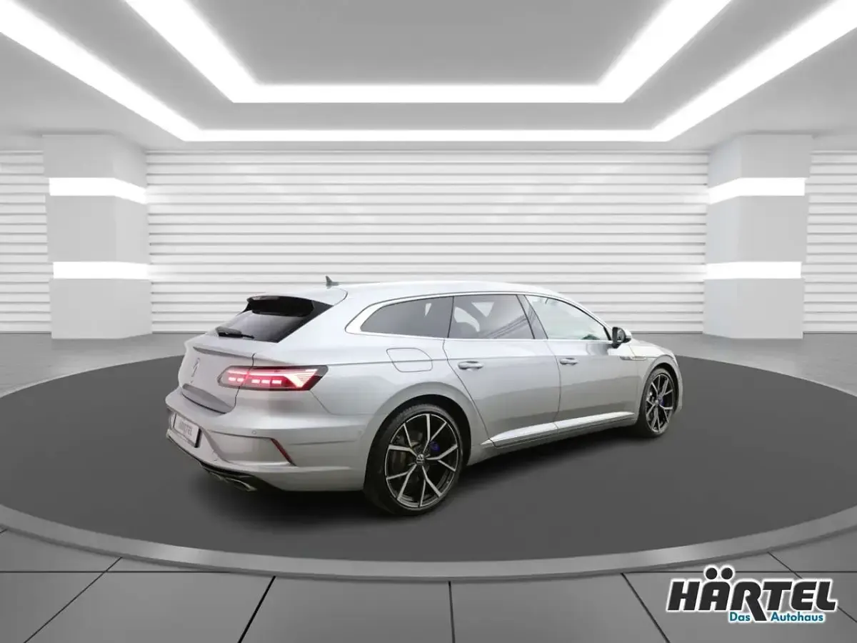 Gebraucht VW Arteon R 320 PS (235 kW) 2021 Pyritsilber (silver), metallic Kombi