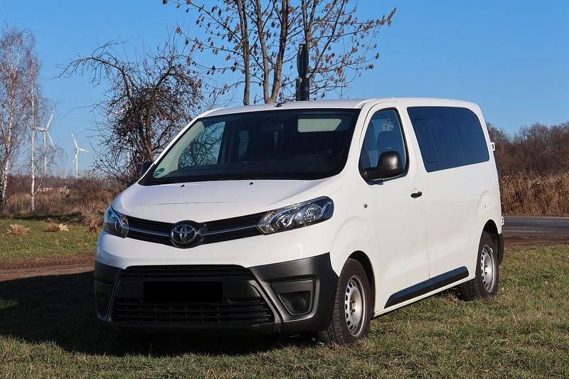 Gebraucht Toyota Proace 116 PS (85 kW) 2017 Weiß Van / Kleinbus