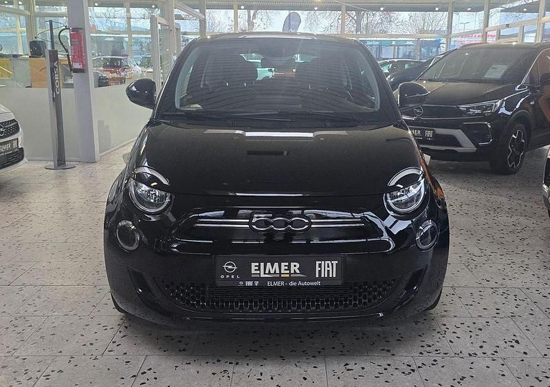 Gebraucht Fiat 500e 86 kW (118 PS) 2023 Schwarz Limousine