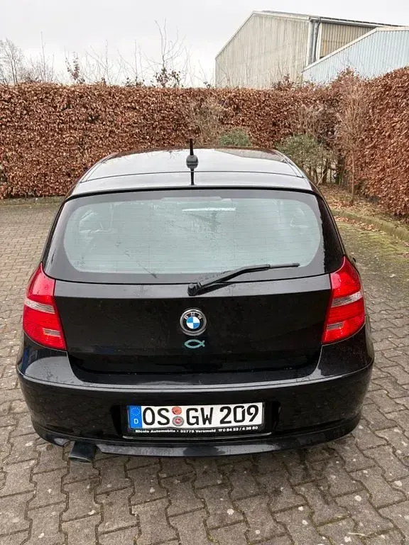 Gebraucht BMW 123 Lifestyle 204 PS (150 kW) 2010 Schwarz Kleinwagen