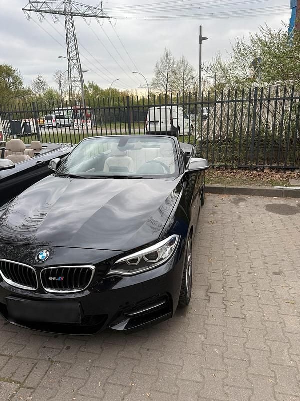 Gebraucht BMW M235 Sport Line 330 PS (242 kW) 2016 Schwarz Cabrio