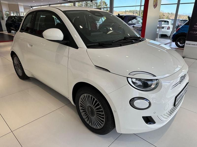 Gebraucht Fiat 500e 86 kW (118 PS) 2023 Weiß Kleinwagen