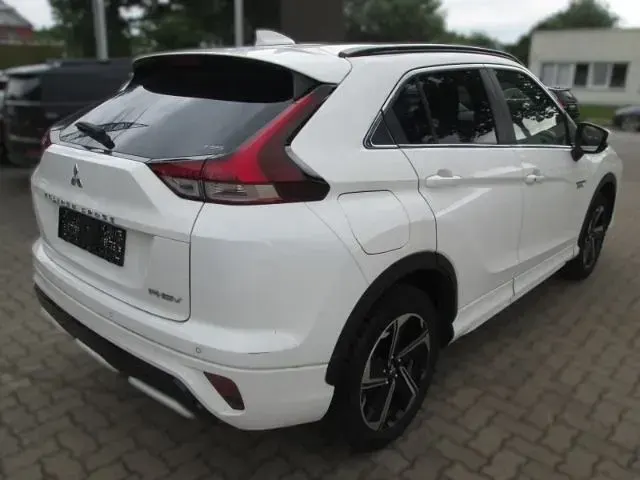 Gebraucht Mitsubishi Eclipse Cross 188 PS (138 kW) 2022 S) (weiss SUV