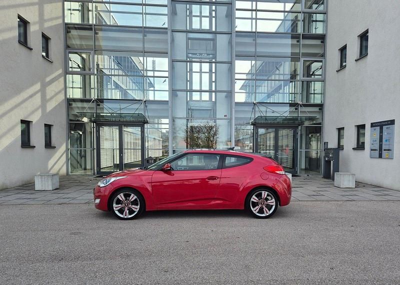 Gebraucht Hyundai Veloster Style 140 PS (102 kW) 2012 Rot Coupé
