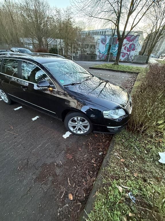 Schwarz Gebraucht 2009 VW Passat Kombi | 3.299 € (Guter Preis) - Bild 1/4