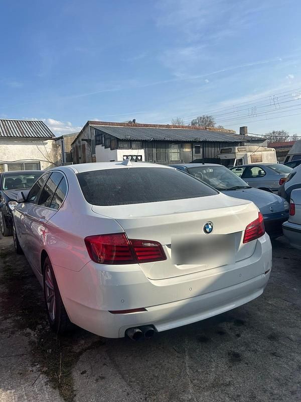 Second-hand BMW 525 218 CP (160 kW) 2013 Alb Berlinǎ
