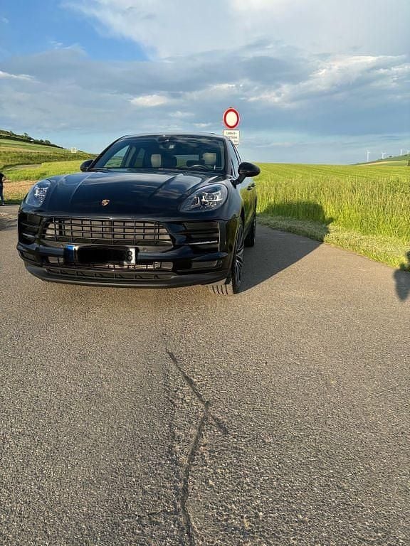 Gebraucht Porsche Macan 245 PS (180 kW) 2019 Schwarz SUV