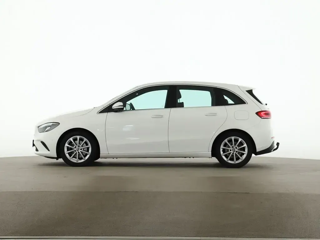 Gebraucht Mercedes B200 Progressive 163 PS (119 kW) 2019 Weiß Kleinwagen