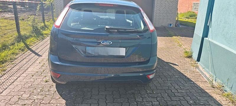 Usata Ford Focus 80 CV (58 kW) 2010 Grigio Berlina