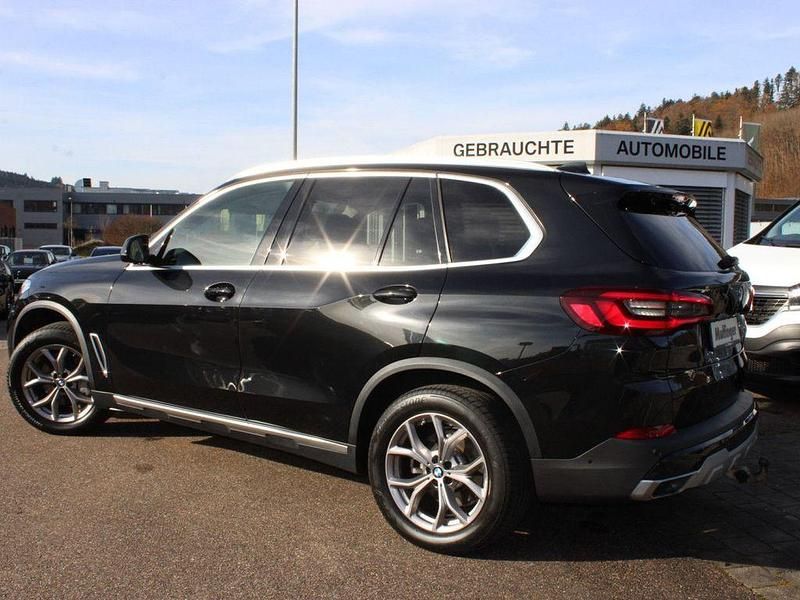 Gebraucht BMW X5 340 PS (250 kW) 2021 Saphirschwarz SUV