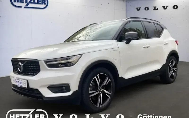 Gebraucht Volvo XC40 R-Design 261 PS (191 kW) 2021 Crystal white / metallic SUV