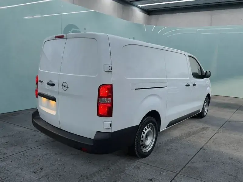 Gebraucht Opel Vivaro-e Combi 144 PS (105 kW) 2024 Weiß Van / Kleinbus