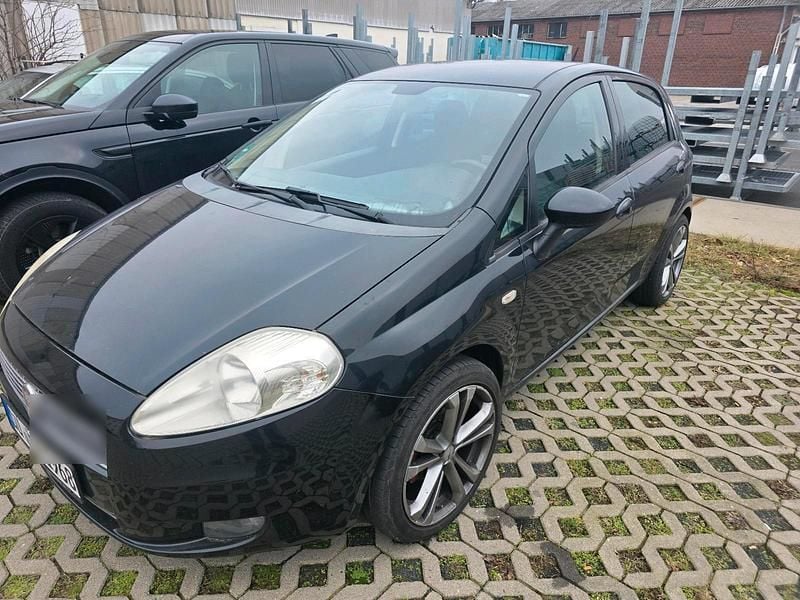 Schwarz Gebraucht 2009 Fiat Grande Punto Kleinwagen | 1.450 € (Guter Preis) - Bild 1/4