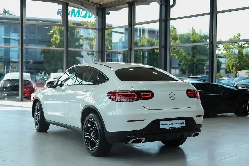 Gebraucht Mercedes GLC300 AMG line 258 PS (189 kW) 2019 Weiß SUV