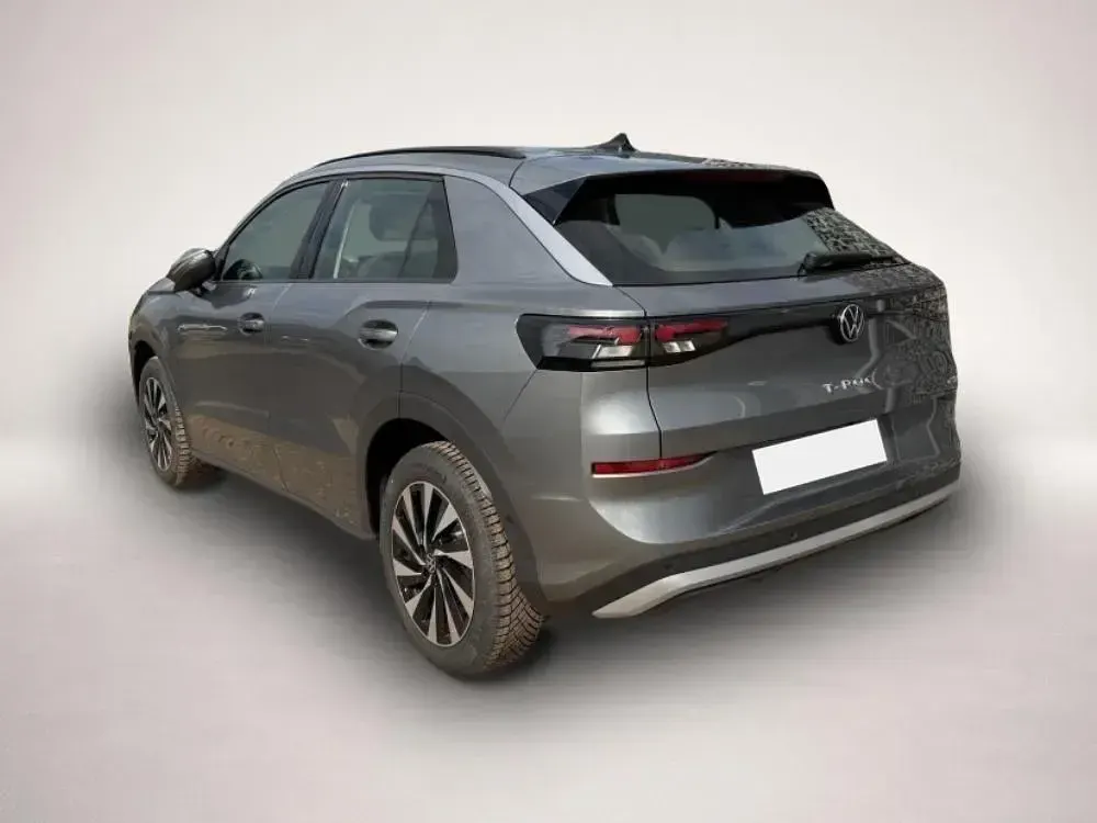 Neu VW T-Roc Life 116 PS (85 kW) 2026 Manufacturer SUV