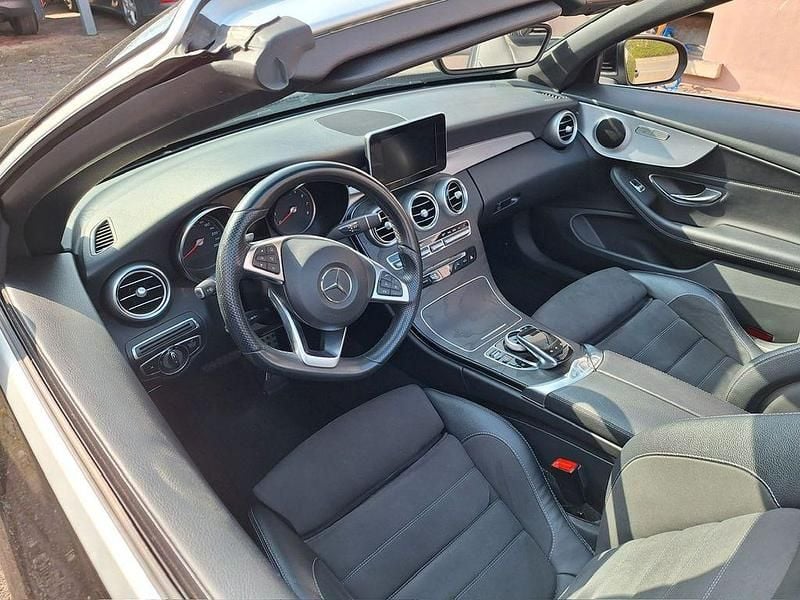 Gebraucht Mercedes C180 156 PS (114 kW) 2018 Schwarz Cabrio