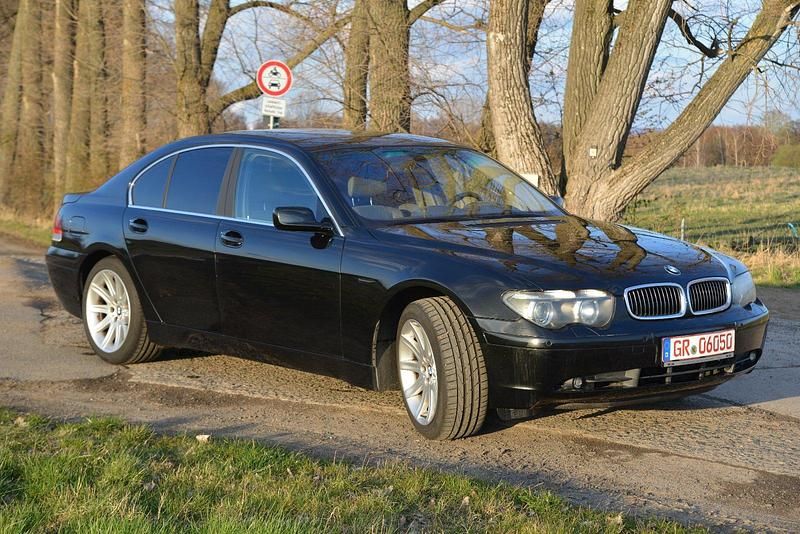 Second-hand BMW 735 272 CP (200 kW) 2002 Negru Berlinǎ