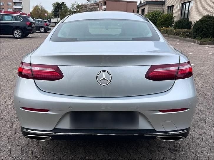 Gebraucht Mercedes E300 Avantgarde 245 PS (180 kW) 2017 Silber Coupé